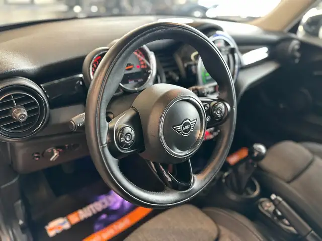 Mini Cooper Cooper view 12