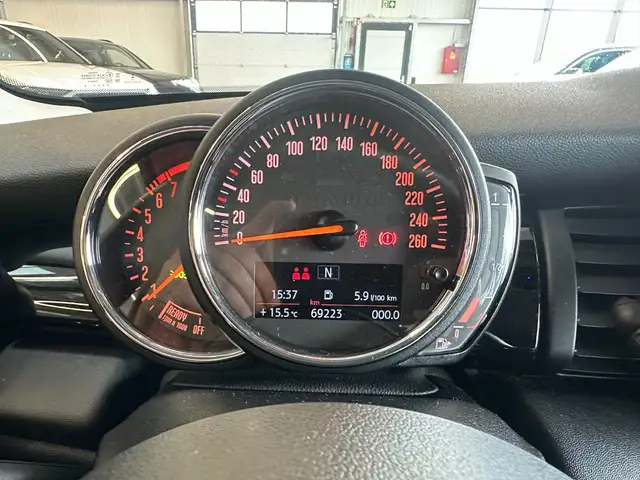 Mini Cooper Cooper view 14
