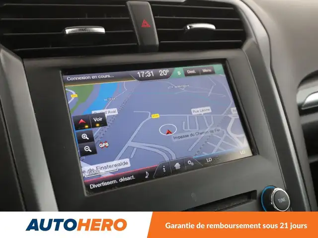 Ford Mondeo view 26