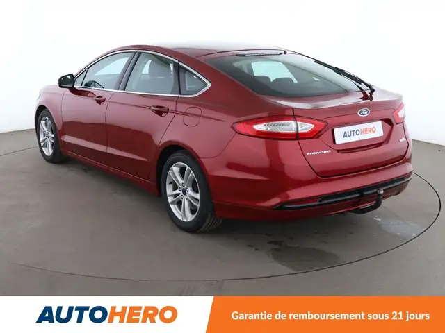 Ford Mondeo view 4