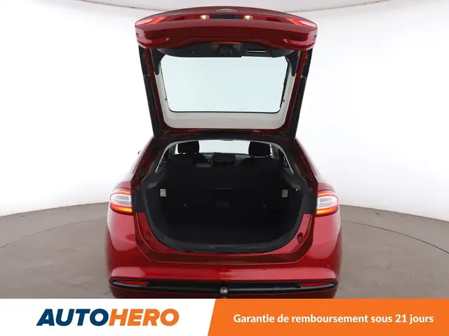 Ford Mondeo view 19