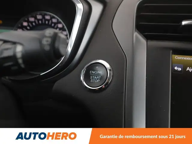 Ford Mondeo view 28