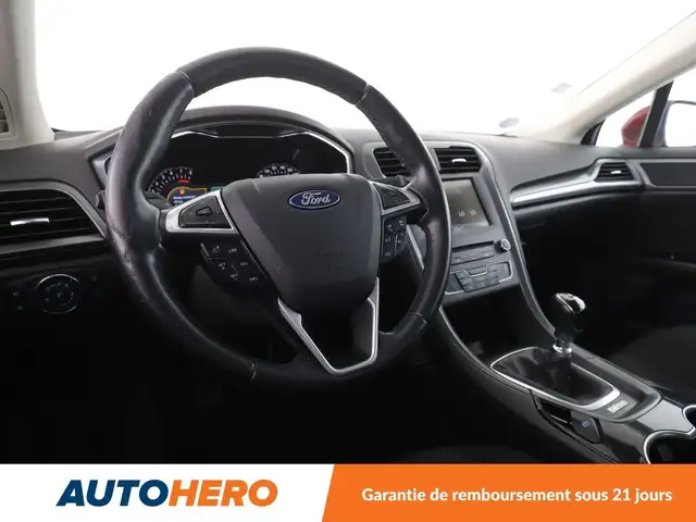 Ford Mondeo view 11