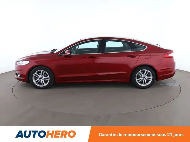 Ford Mondeo view 3