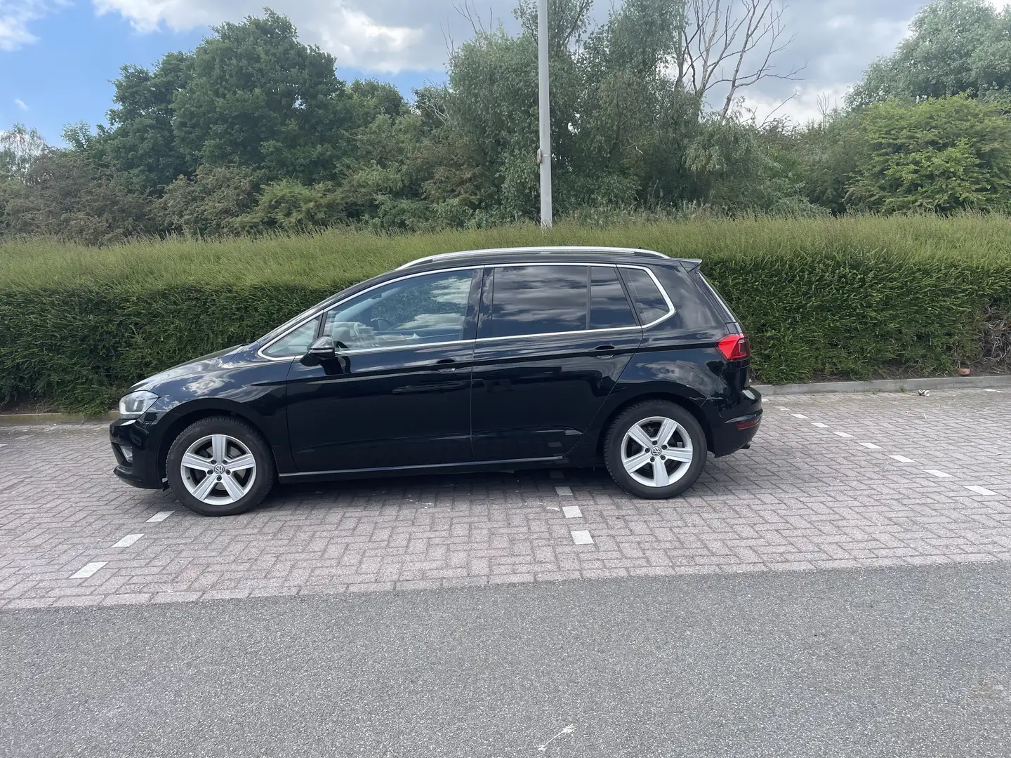 Volkswagen Golf Sportsvan 1.6 TDI BlueMotion Technology Comfortline - 2