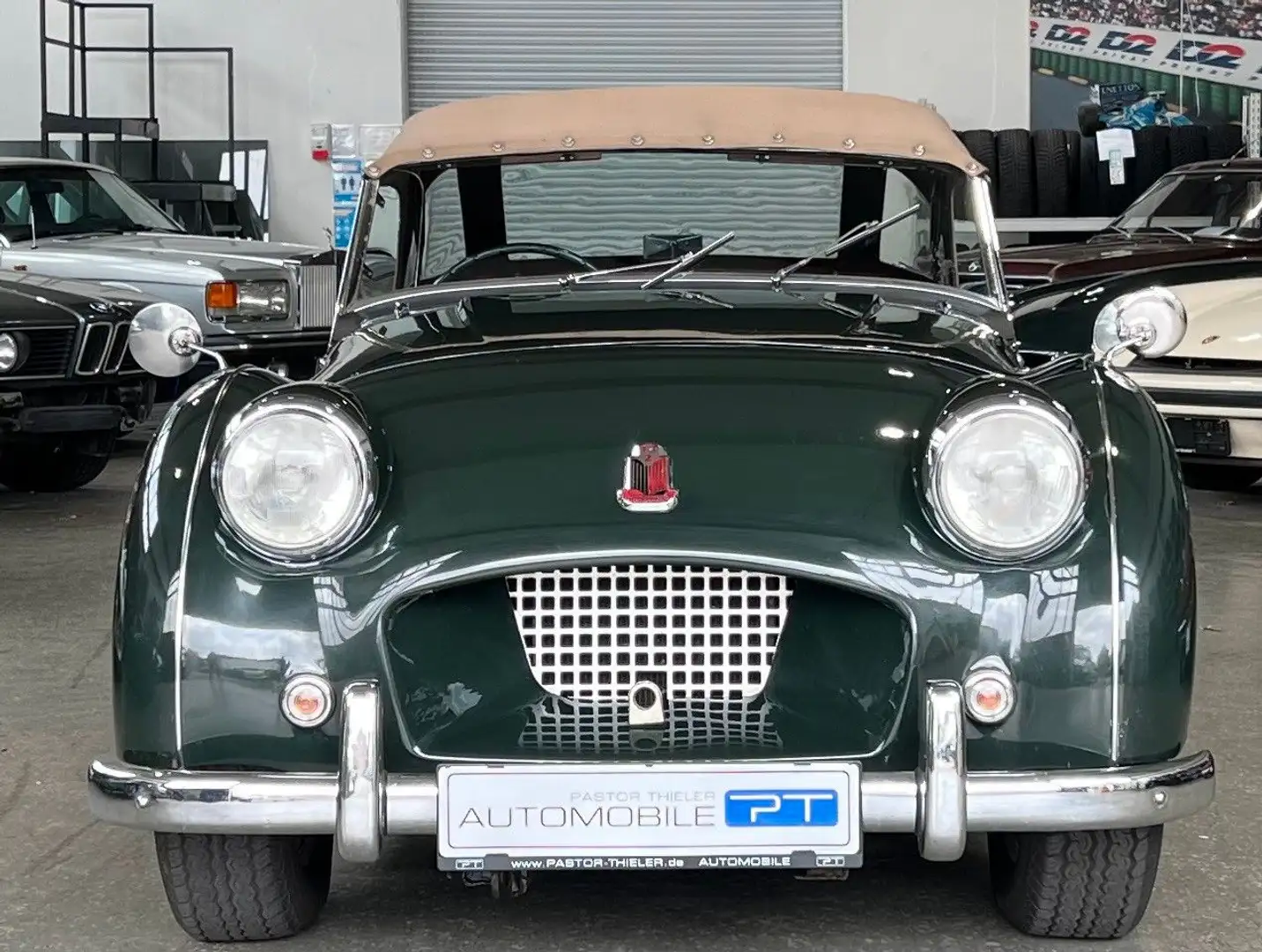 Triumph TR 2  RHD mit Top Historie Verde - 2