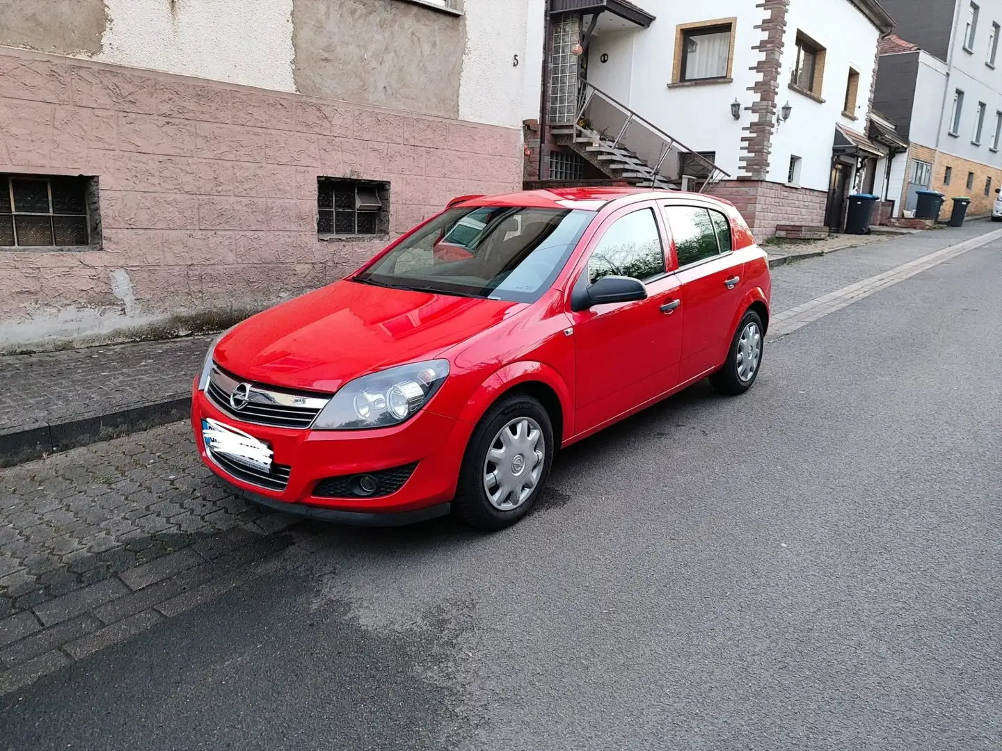 Opel Astra Basis Rot - 1