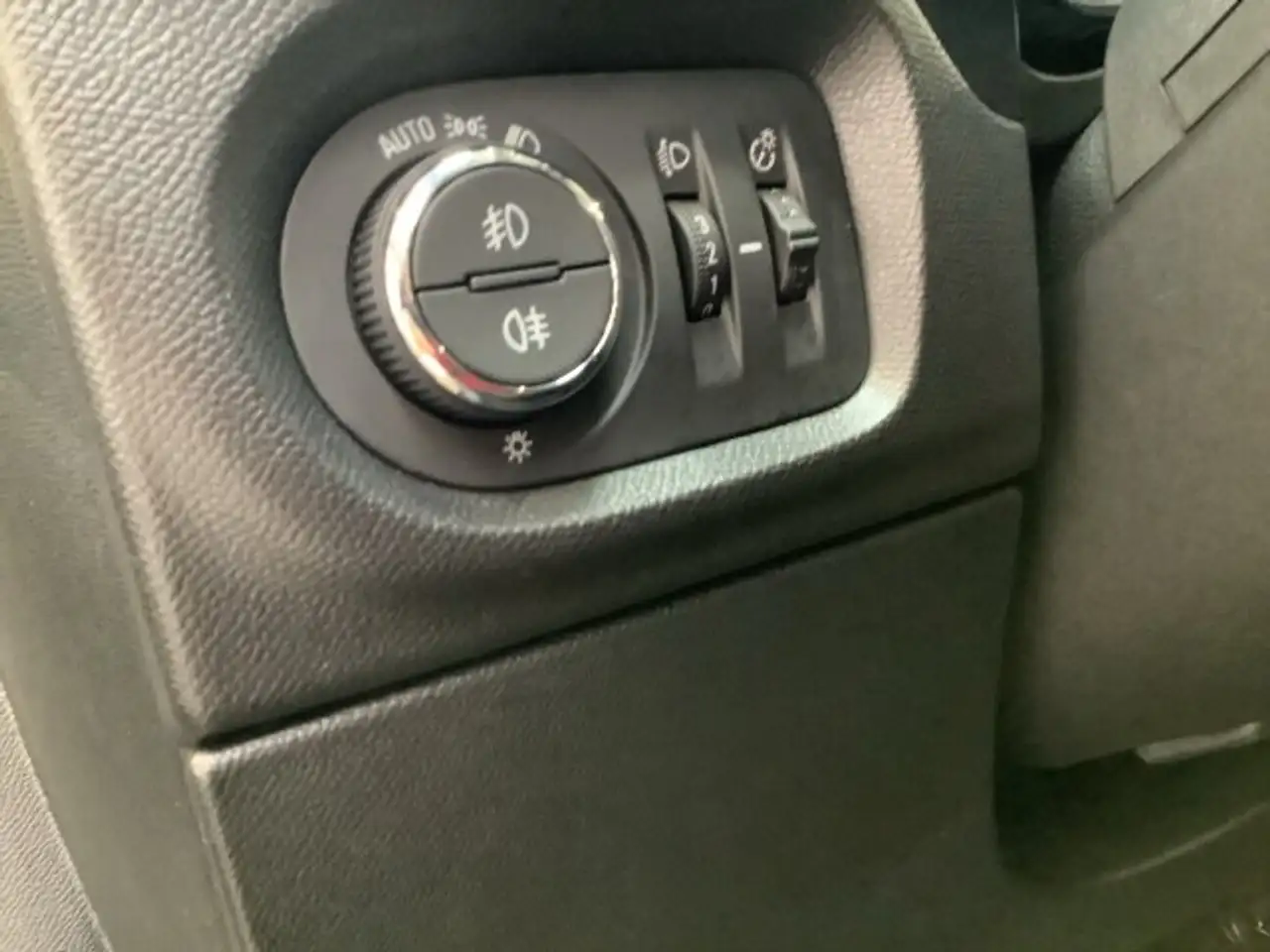 Opel Corsa F 1.5 Diesel Elegance Klimaautomatik Sitzheizung, миниатюра 15
