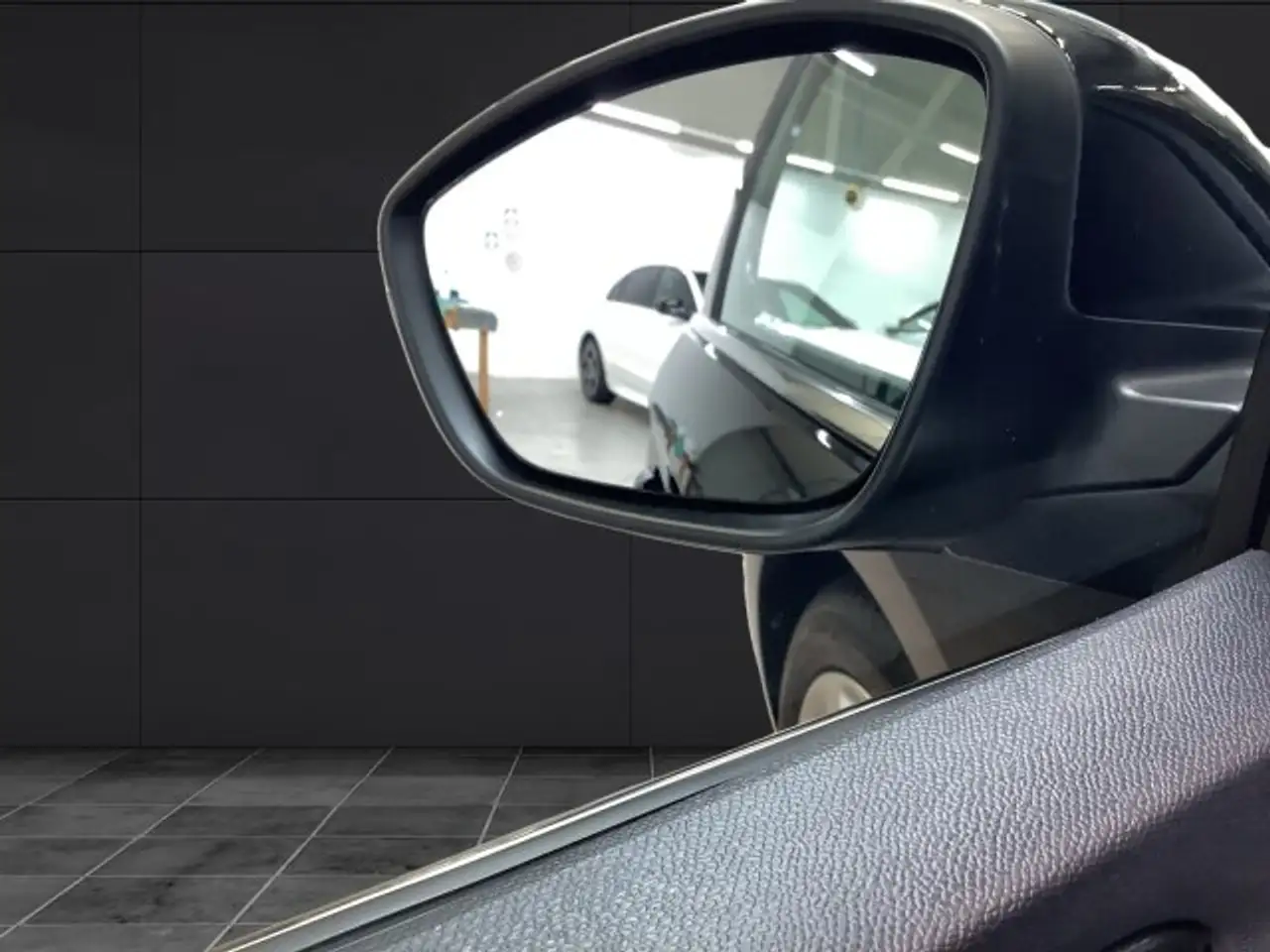 Opel Corsa F 1.5 Diesel Elegance Klimaautomatik Sitzheizung, миниатюра 9