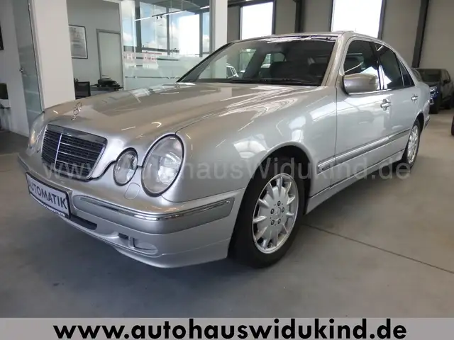 Mercedes-Benz E 240 Elegance Autom. Leder Xenon Liebhaber