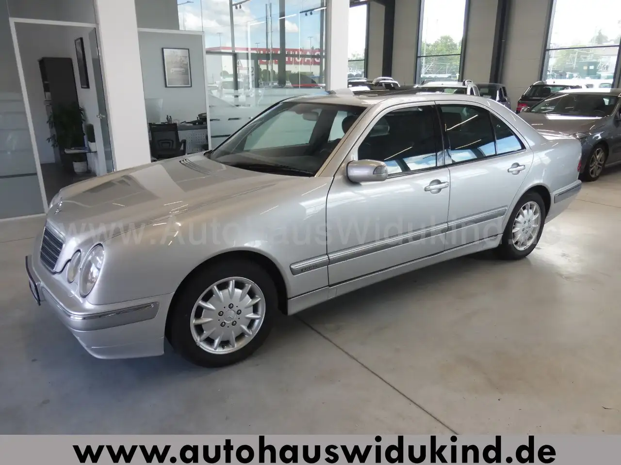 Mercedes-Benz E 240 Elegance Autom. Leder Xenon Liebhaber, foto 4