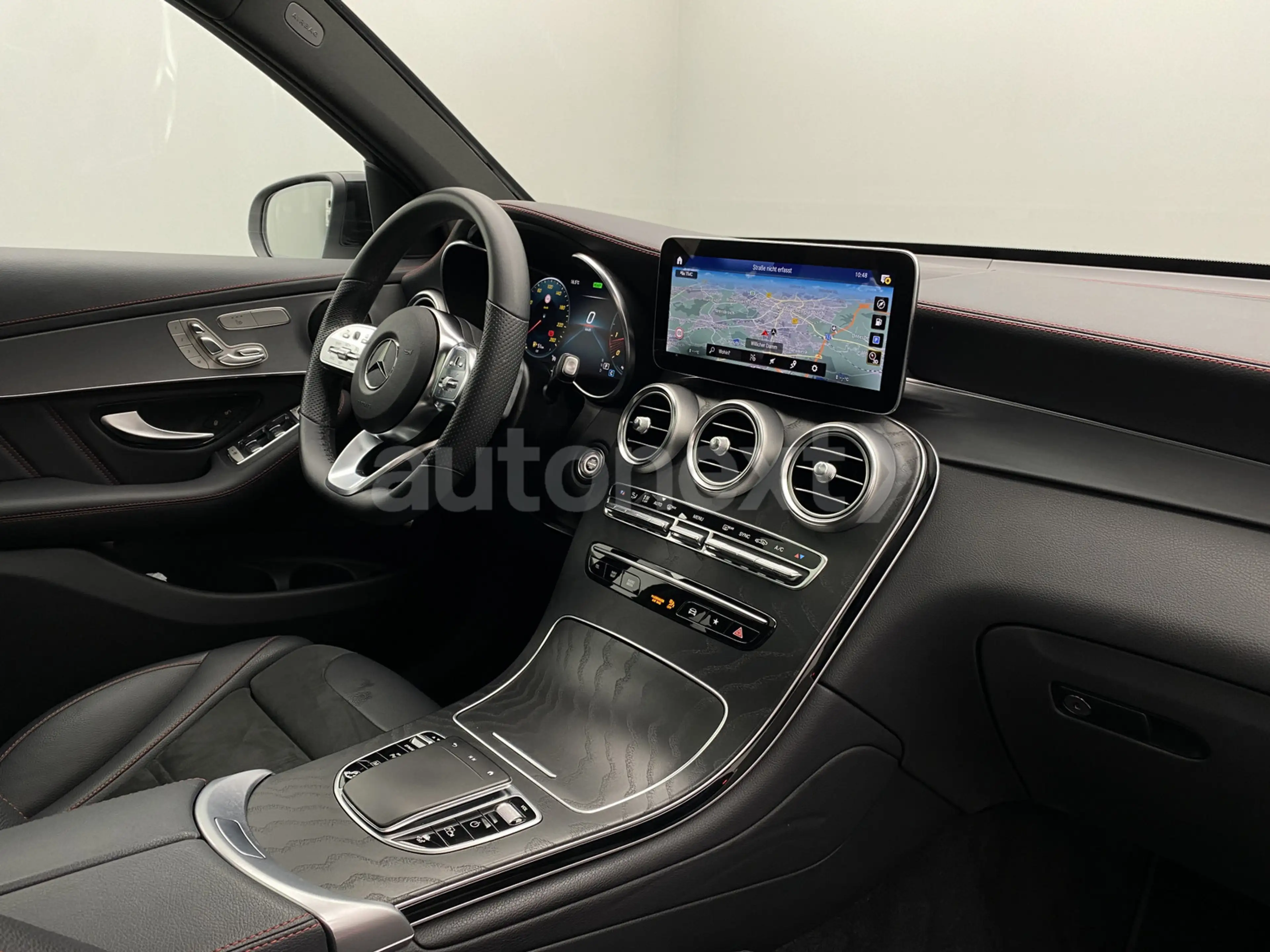 Mercedes-Benz GLC 200 4Matic *2x AMG Plus* Night+20"ALUS+Pano (3425) — photo 17