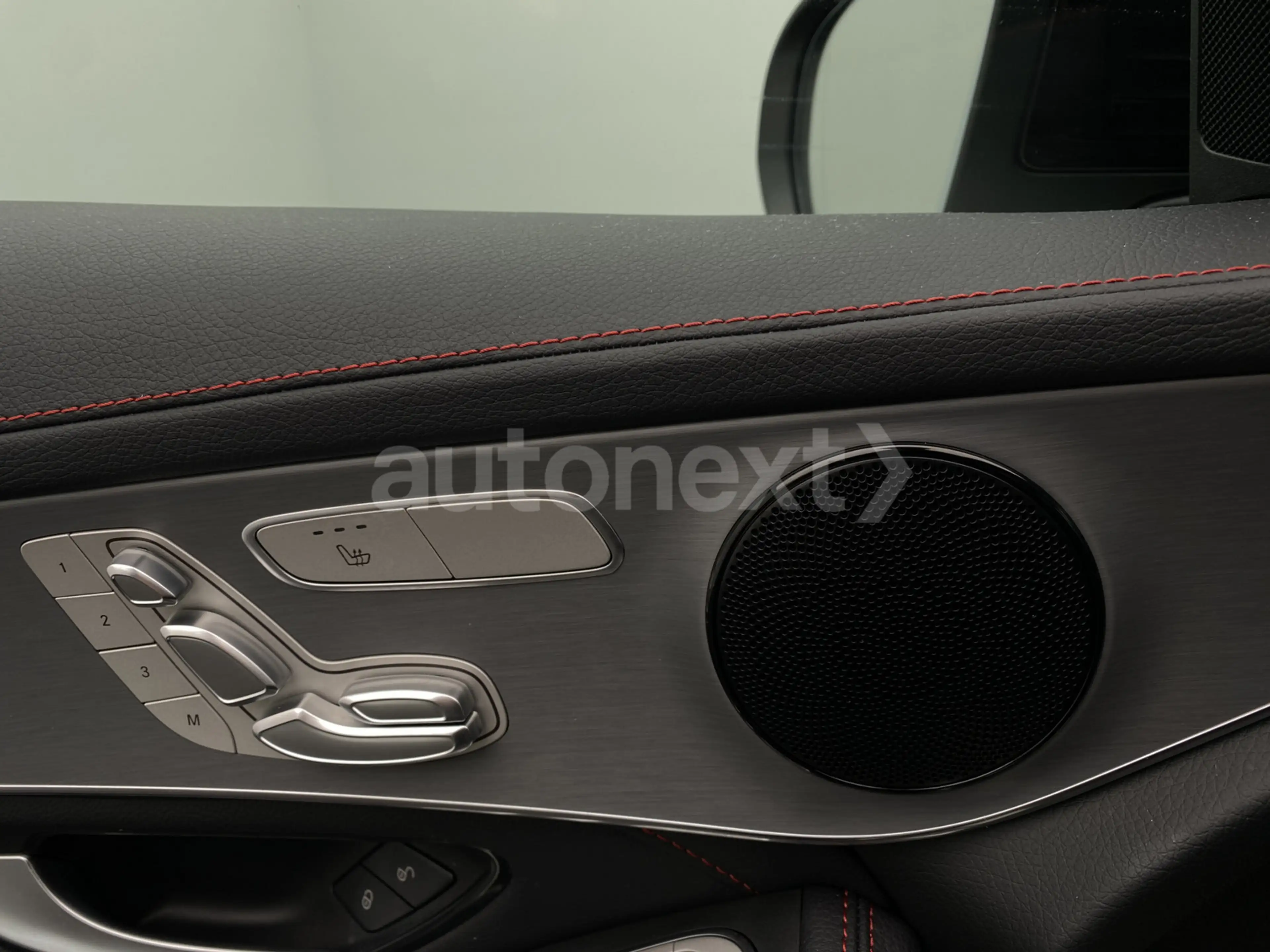 Mercedes-Benz GLC 200 4Matic *2x AMG Plus* Night+20"ALUS+Pano (3425) — photo 22