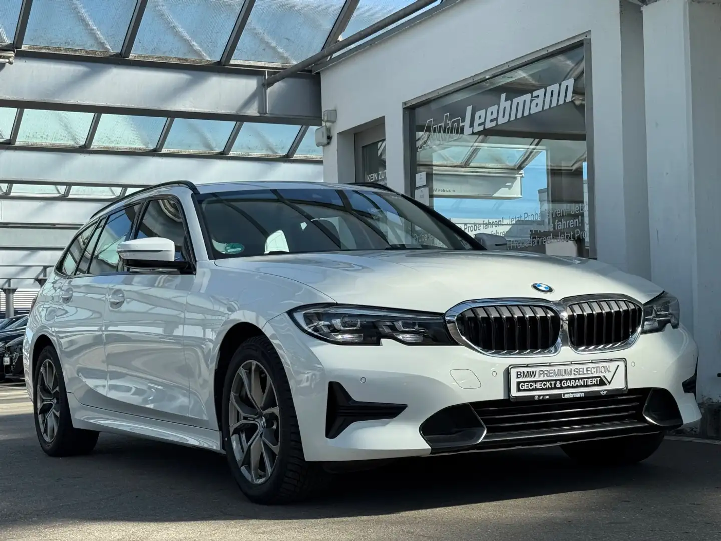 BMW 320 d xDrive Touring Sport Line 2 JAHRE GARANTIE Weiß - 2