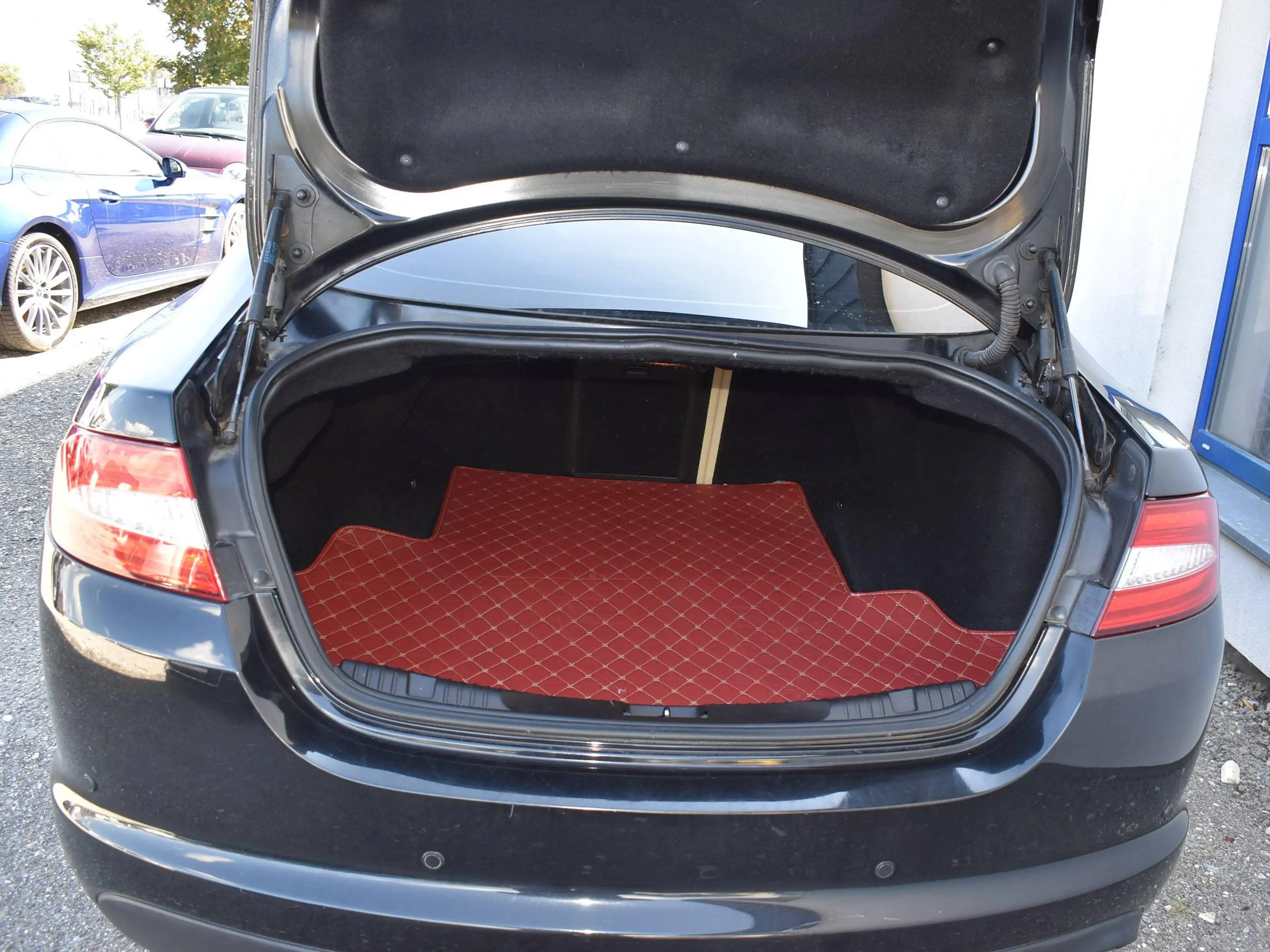 Jaguar XF 2.2 Diesel LUXURY Aut. — photo 4