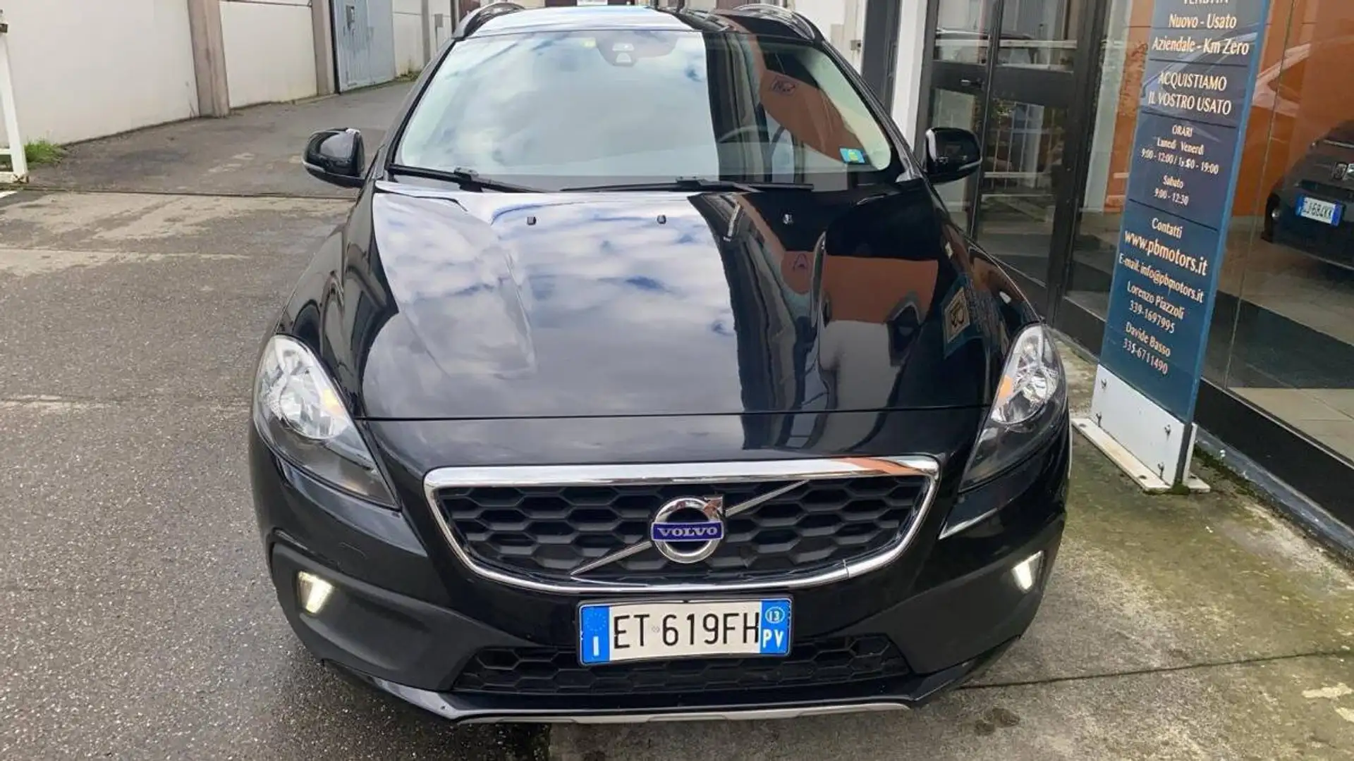 Volvo V40 Cross Country 1.6 d2 Business Noir - 2