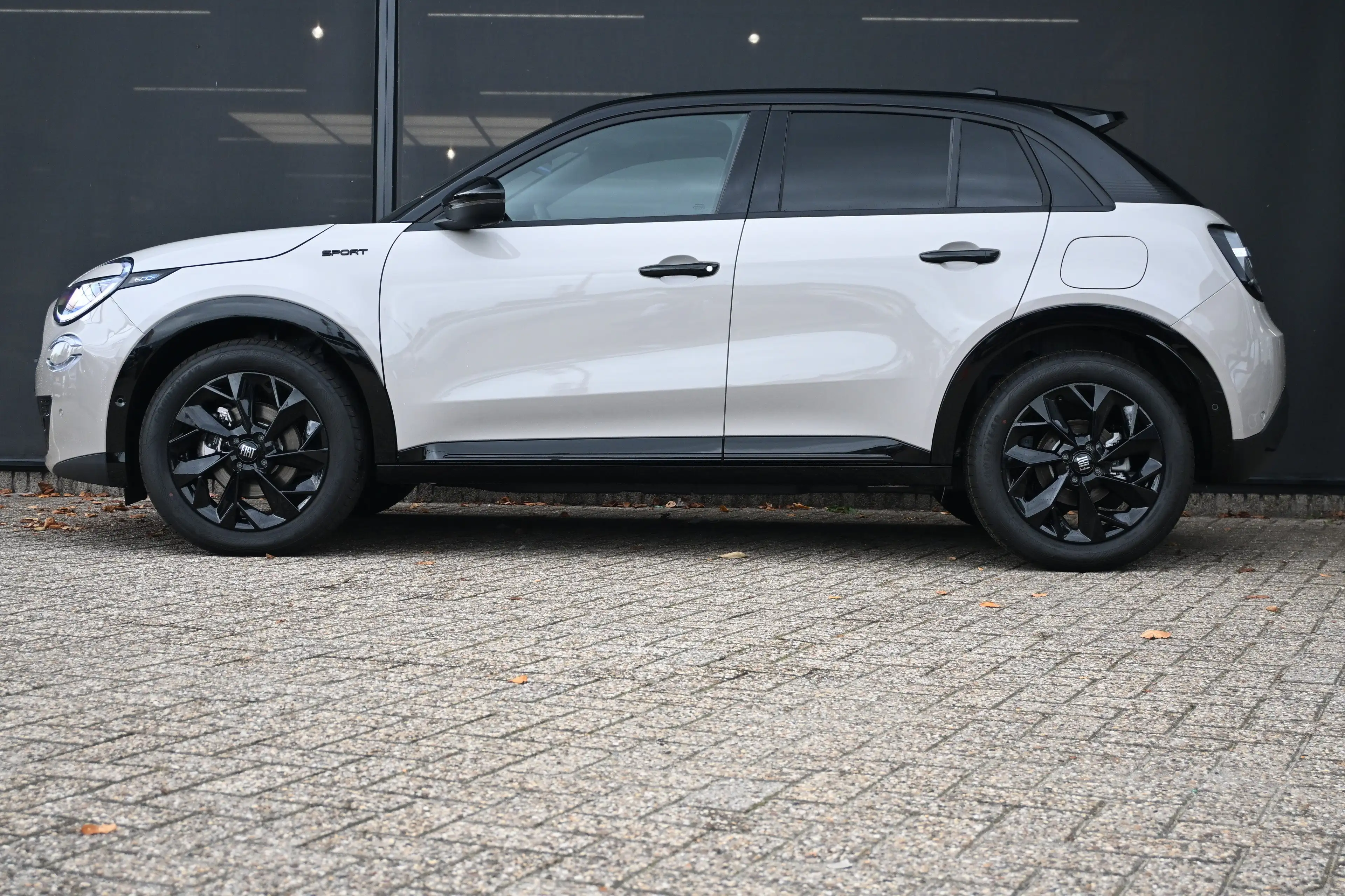Fiat 600e Sport 54 kWh DEMO-DEAL! Tot 8 Jaar Garantie! — photo 3
