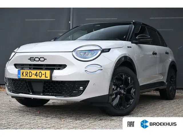 Fiat 600e Sport 54 kWh DEMO-DEAL! Tot 8 Jaar Garantie!
