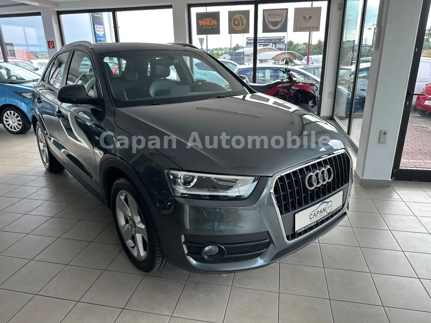 Audi Q3 2.0 TDI S-LINE/Scheckheft/Xenon/Leder/AHK/EU5 Grau - 1