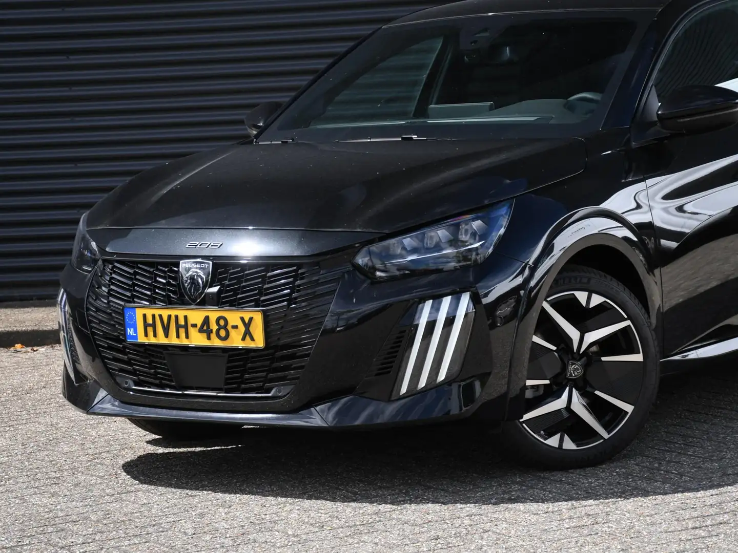 Peugeot 208 GT 1.2 Hybrid 145pk Automaat MASSAGE | LED | ADAP. Zwart - 2