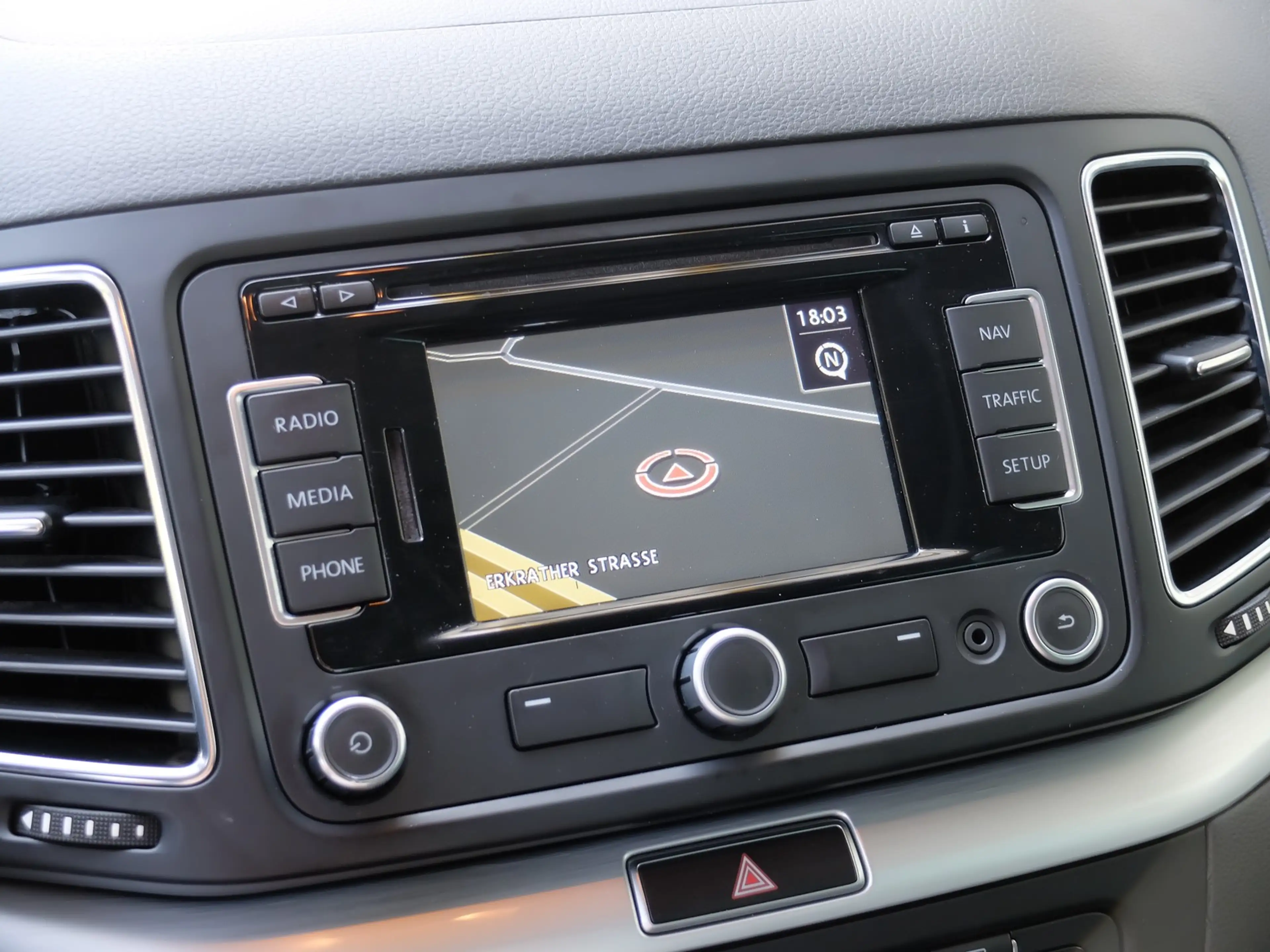 Volkswagen Sharan 2.0 TDI Highline Scheckheftgepflegt — photo 9