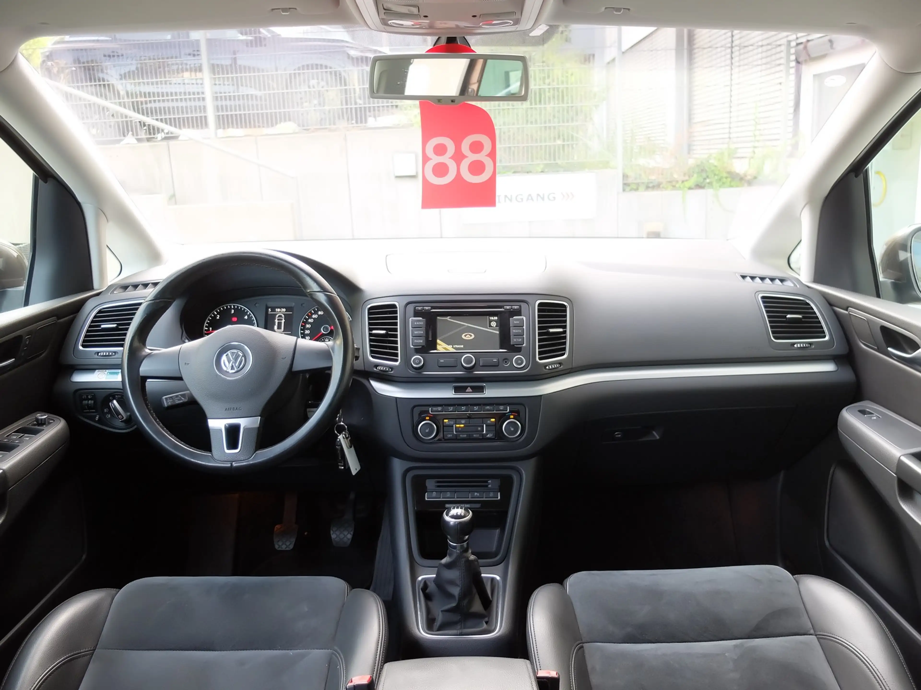 Volkswagen Sharan 2.0 TDI Highline Scheckheftgepflegt — photo 8