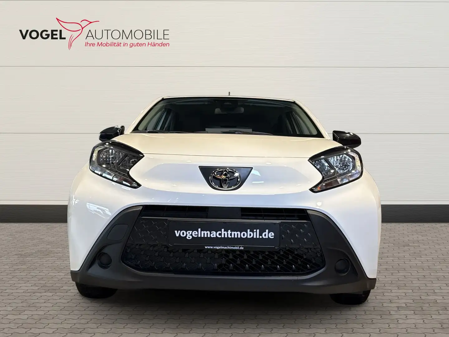 Toyota Aygo 1.0 Play Kam.+Navi+ACC+Fernlichtass.+PDC Weiß - 2