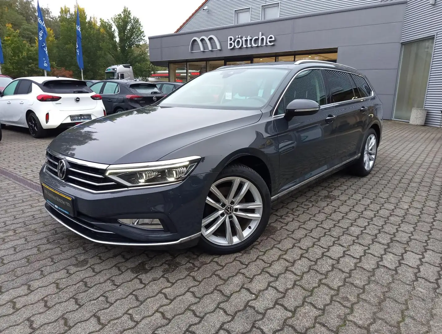 Volkswagen Passat Variant Elegance 2.0 TDI HARMAN-KARDON*ALCANTARA Grau - 2