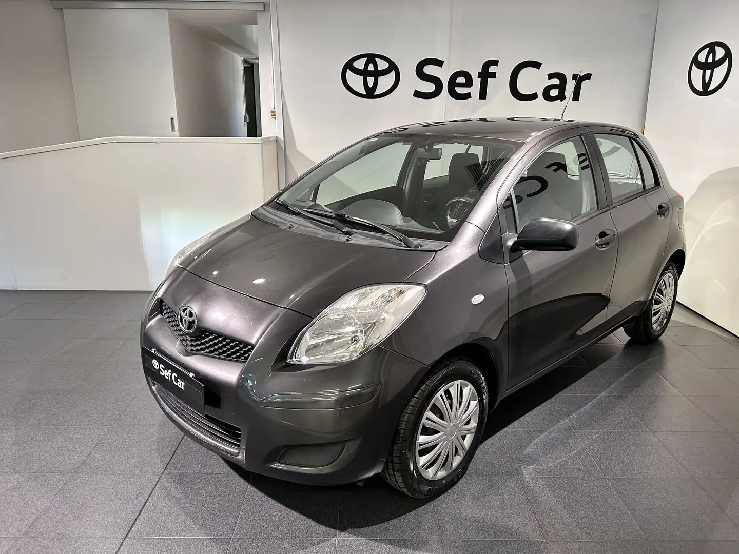 Toyota Yaris Yaris 1.0 5 porte Now Grigio - 1