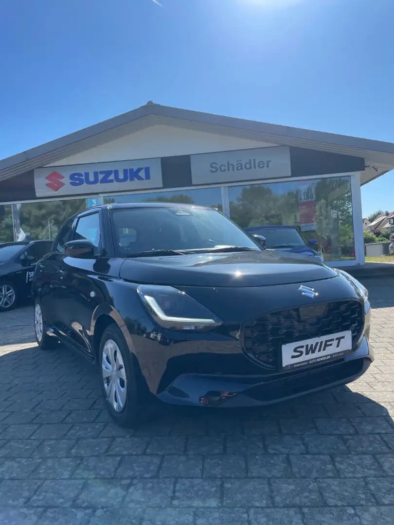 Suzuki Swift 1.2 Dualjet Hybrid 61 kW Club Noir - 1