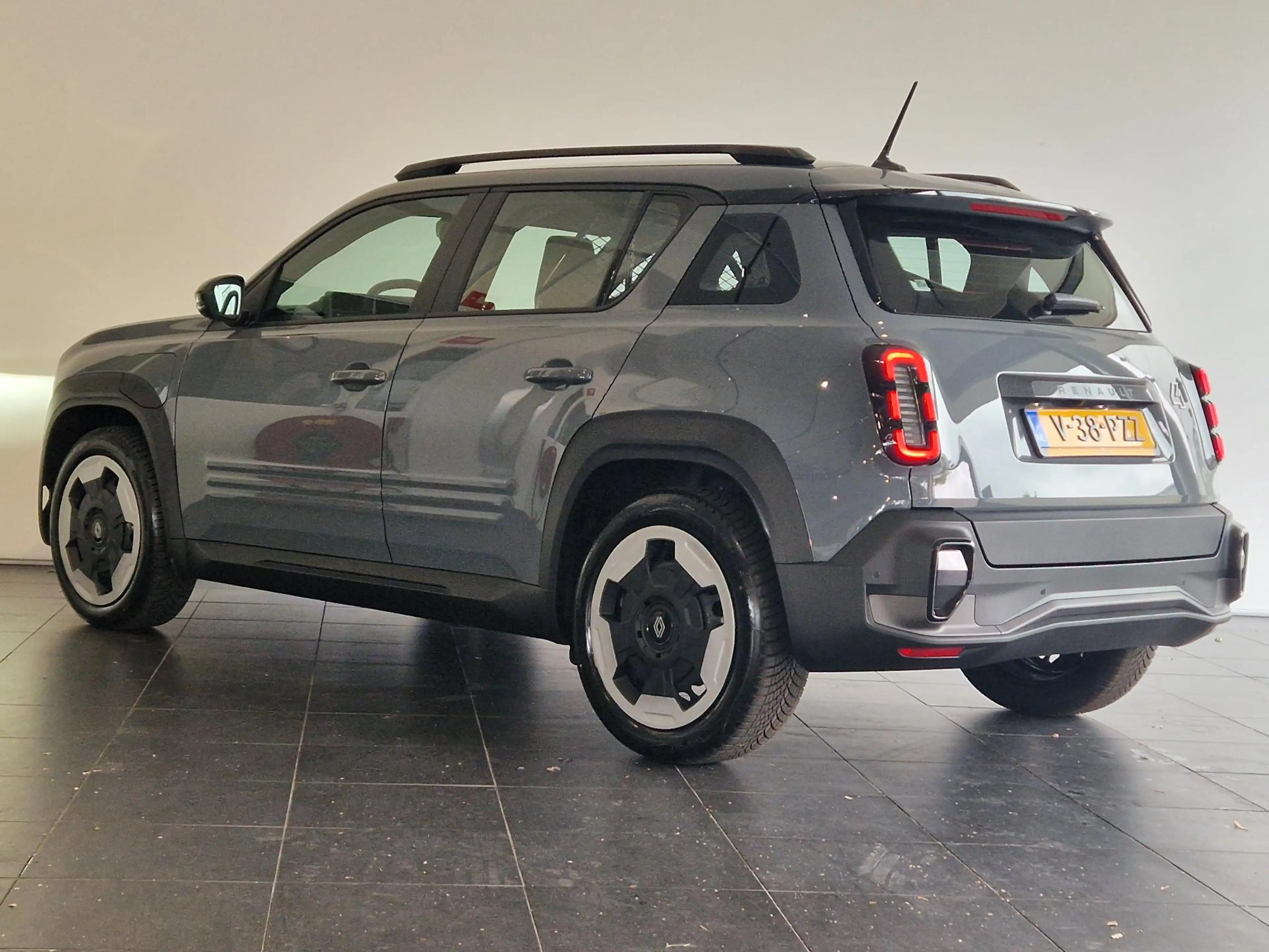 Renault R 4 comfort range evolution 52 kWh | ACHTERUITRIJCAMER — photo 6