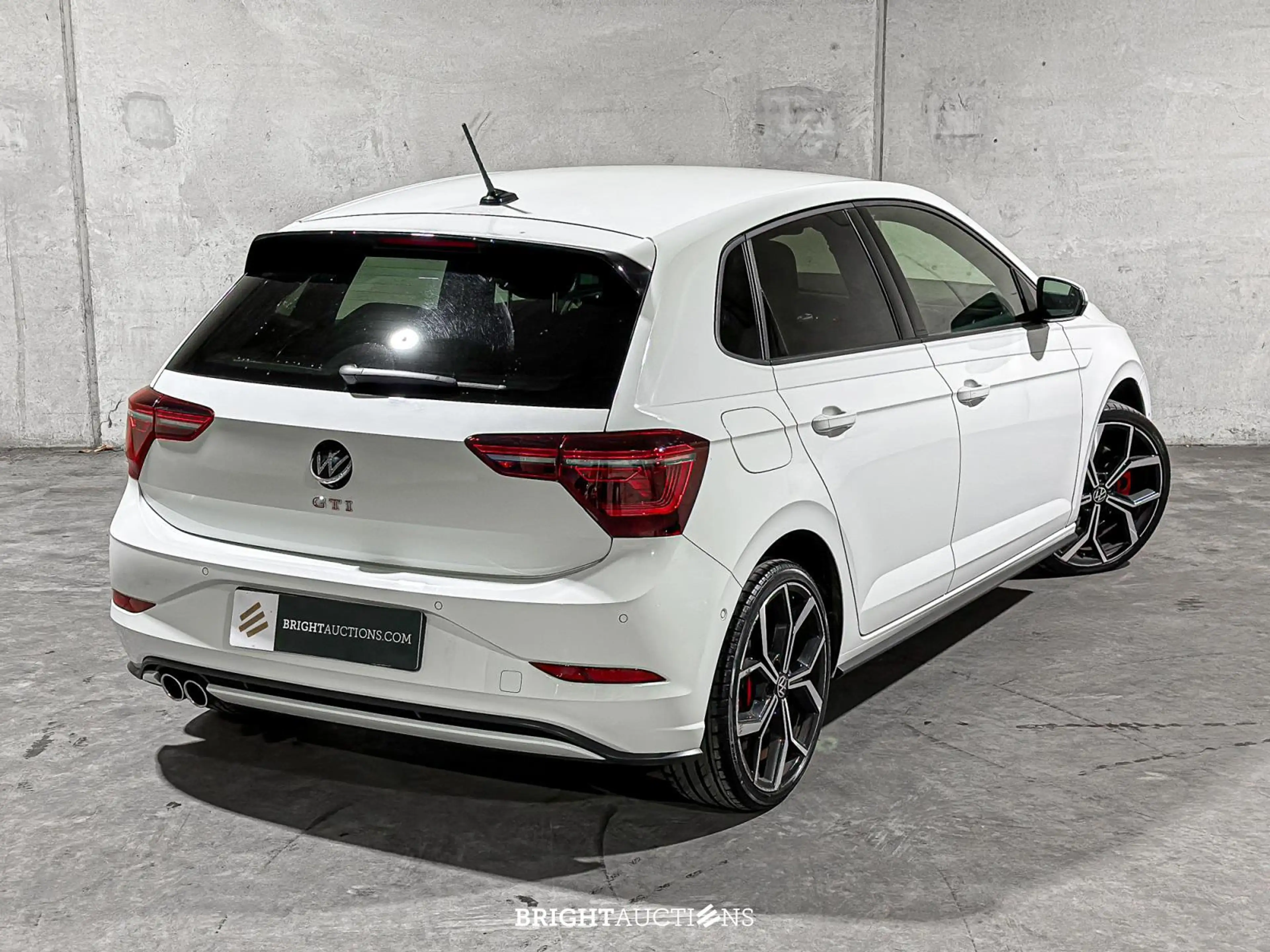 Volkswagen Polo GTI 2.0 TSI — photo 12