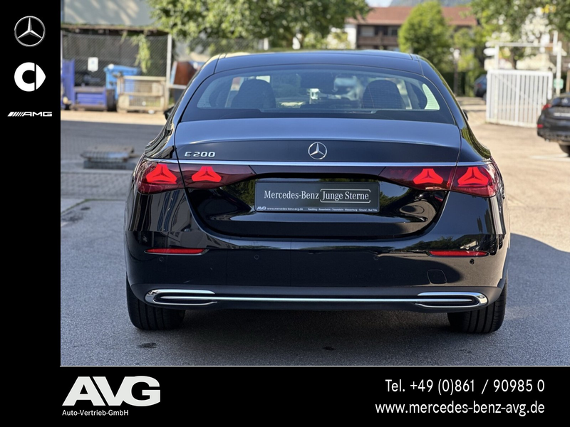 Mercedes-Benz E 200 E 200 Avantgarde-Advanced Distronic 18"Alu LED — photo 6