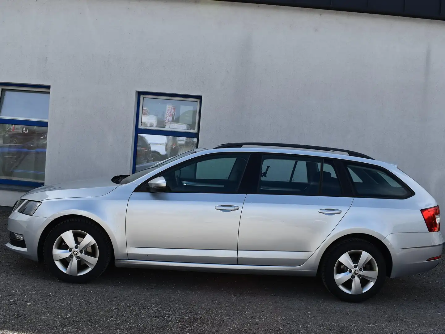 Skoda Octavia Ambition Limited Grau - 2