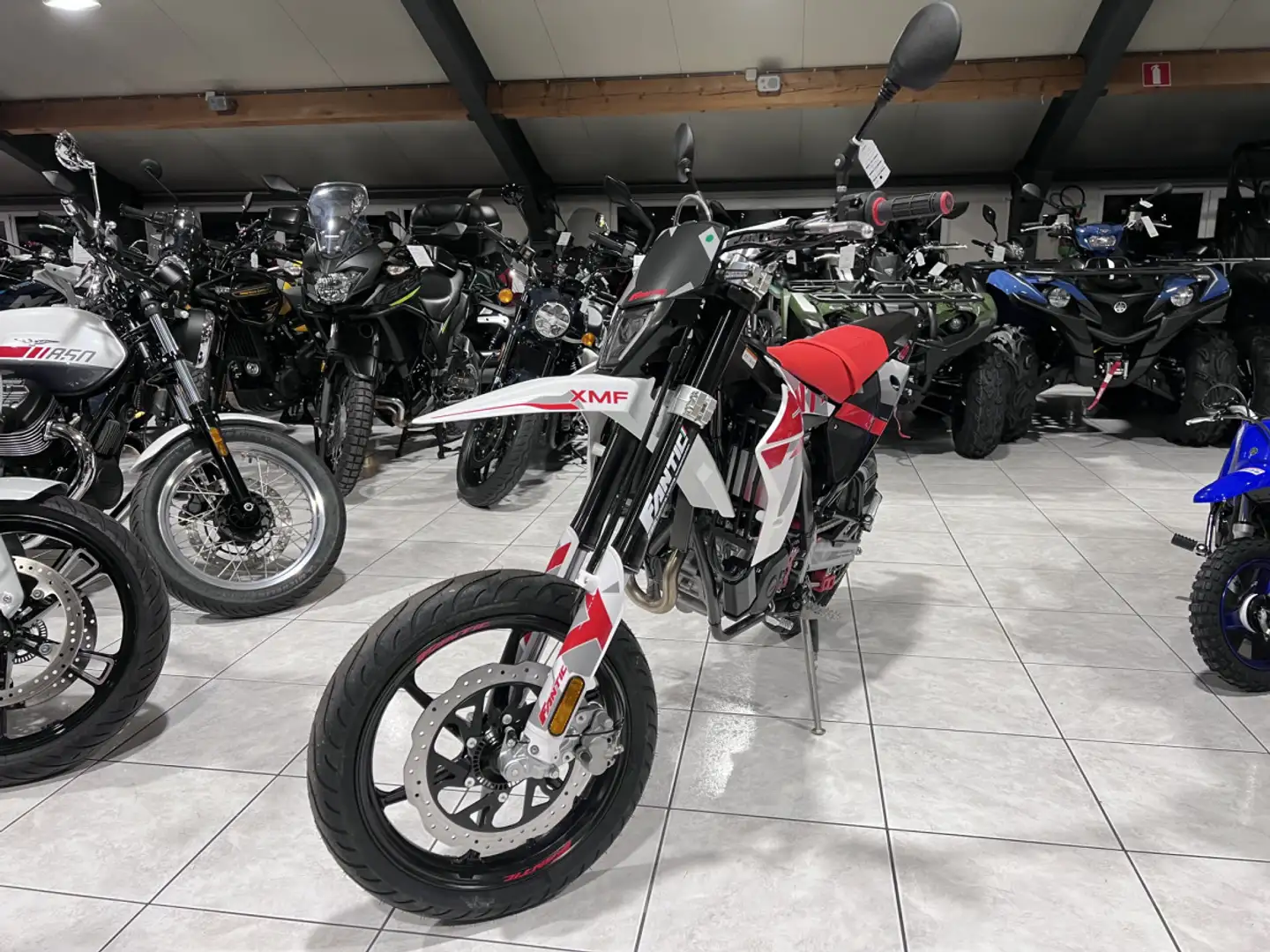 Fantic 125M Motard XMF 4T PERFORMANCE Biały - 2