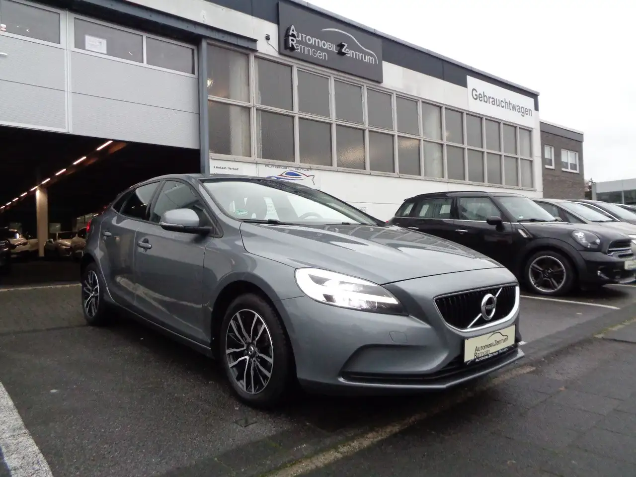 Volvo V40