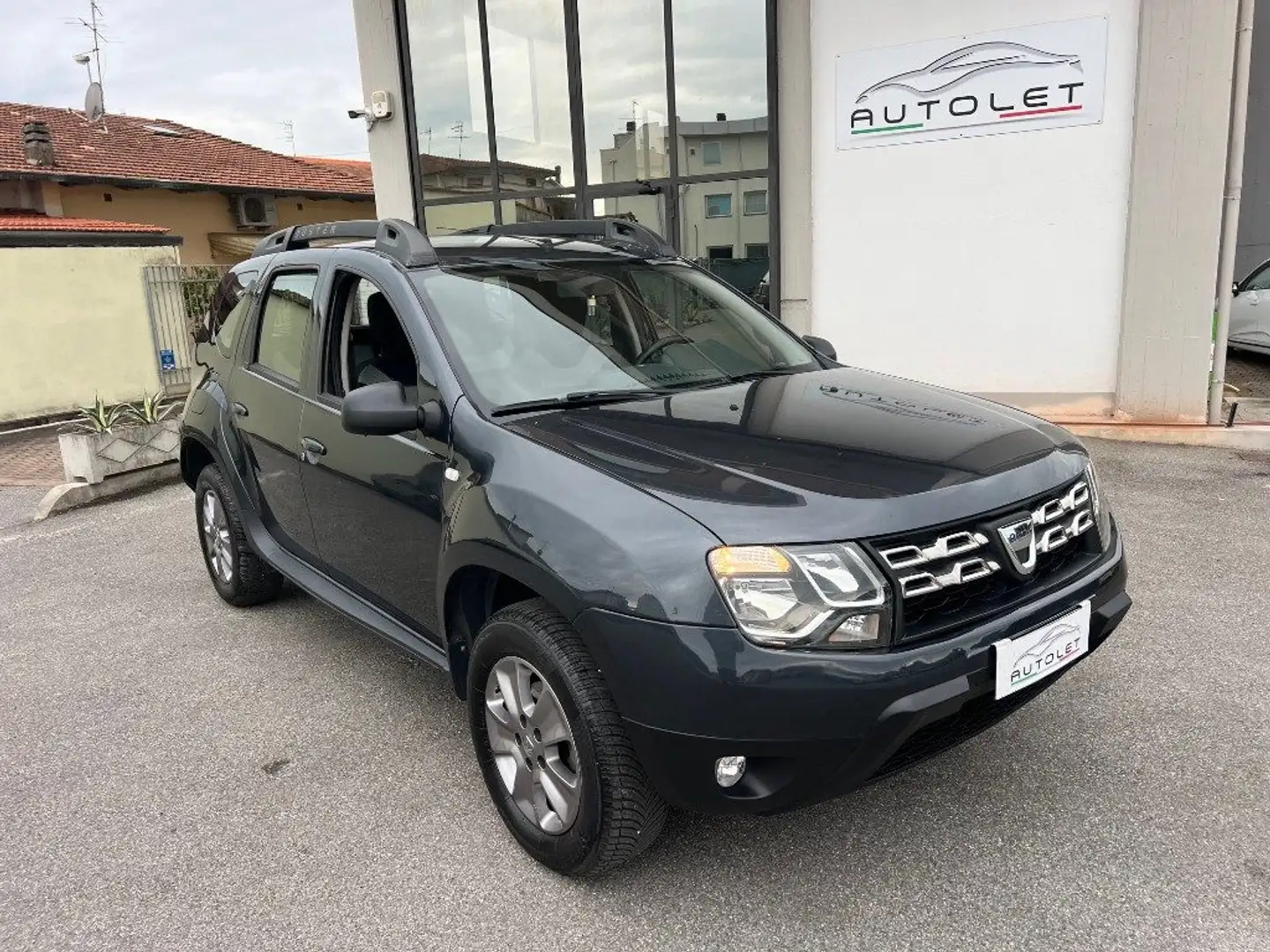 Dacia Duster 1.5 dCi 110CV Start&Stop 4x2 Lauréate Gris - 1