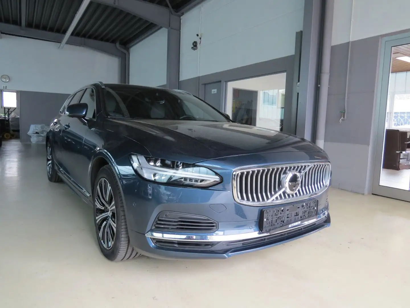 Volvo V90 Inscription Recharge Plug-In+Head-Up+360° Blauw - 1