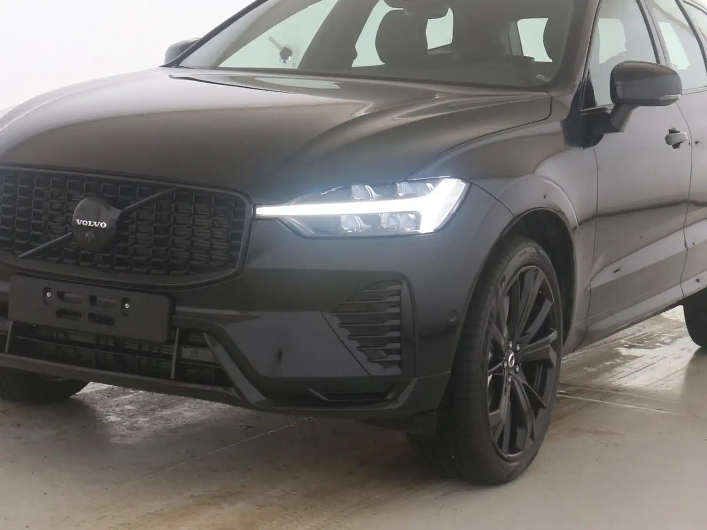 Volvo XC60 T6 Ultra Black Edition Plug-Hybrid*B&W*360* Schwarz - 2