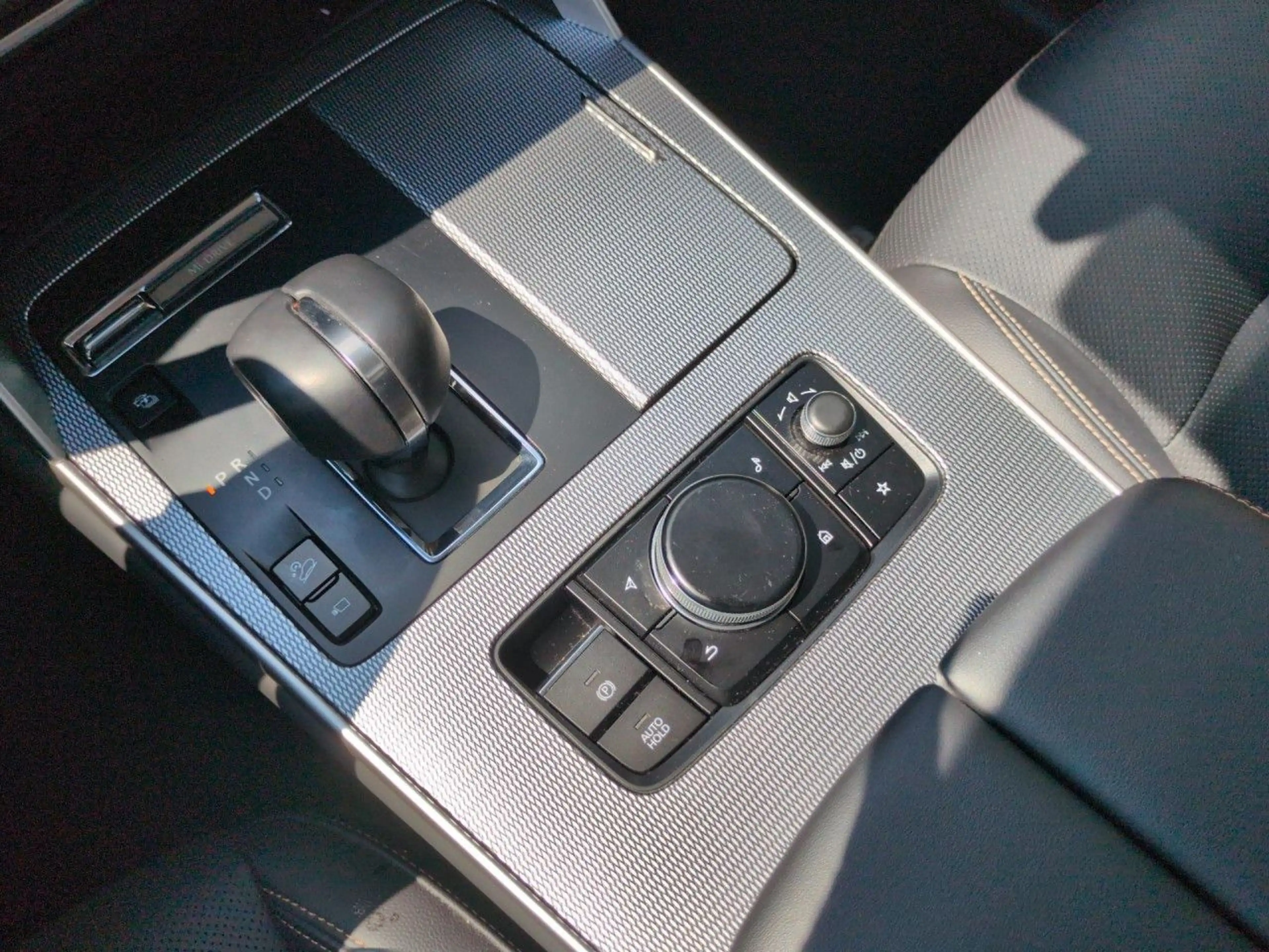Mazda CX-60 2.5 e-SKYACTIV PHEV Homura AWD Plug-In-Hybri — photo 13