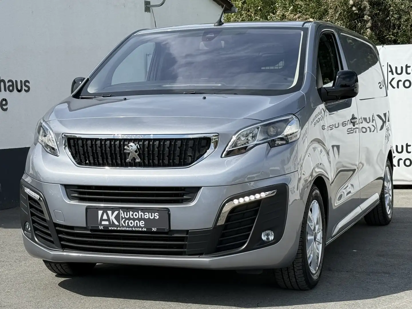 Peugeot Expert 2.0 BlueHDi *AUTOMATIK*180°KAMERA*AHK* XENON* Grau - 2