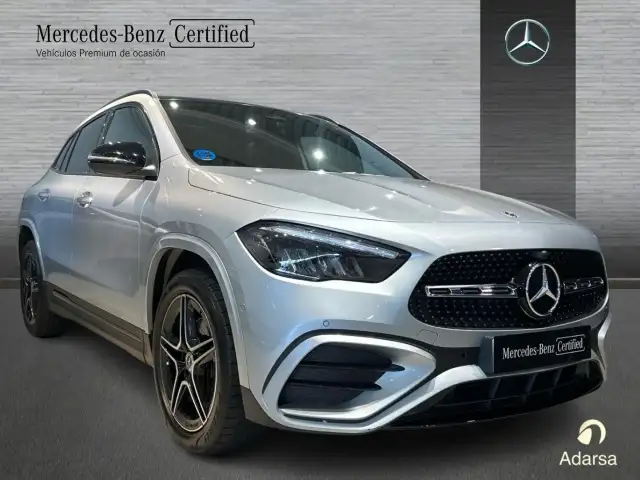Mercedes-Benz 250 view 3