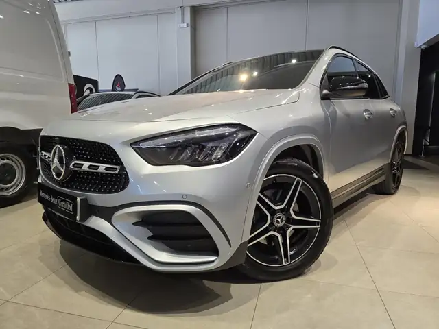 Mercedes-Benz 250 view 6