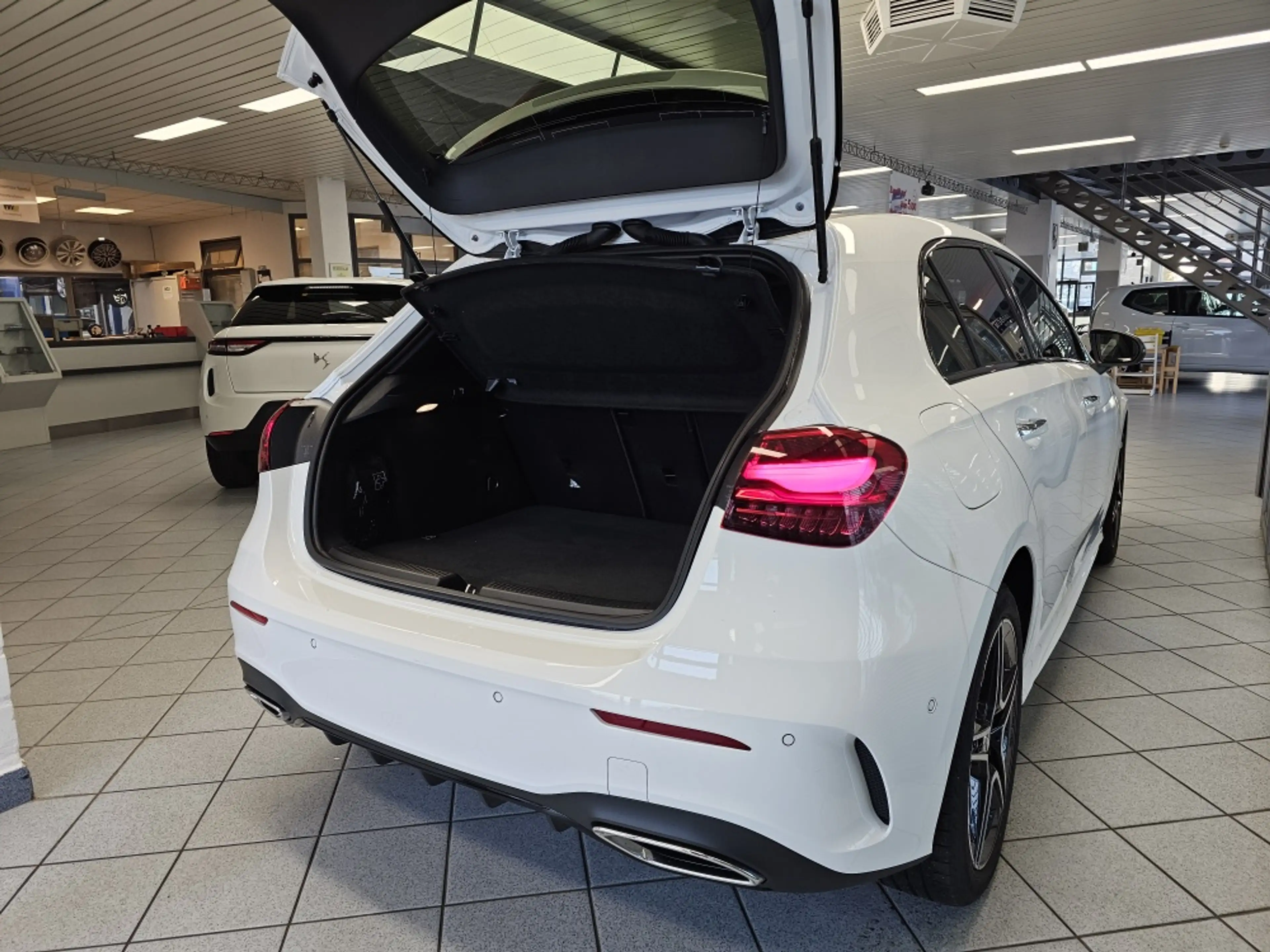 Mercedes-Benz A 250 AMG Advanced Plus Navi,High-LED,Kamera — photo 3