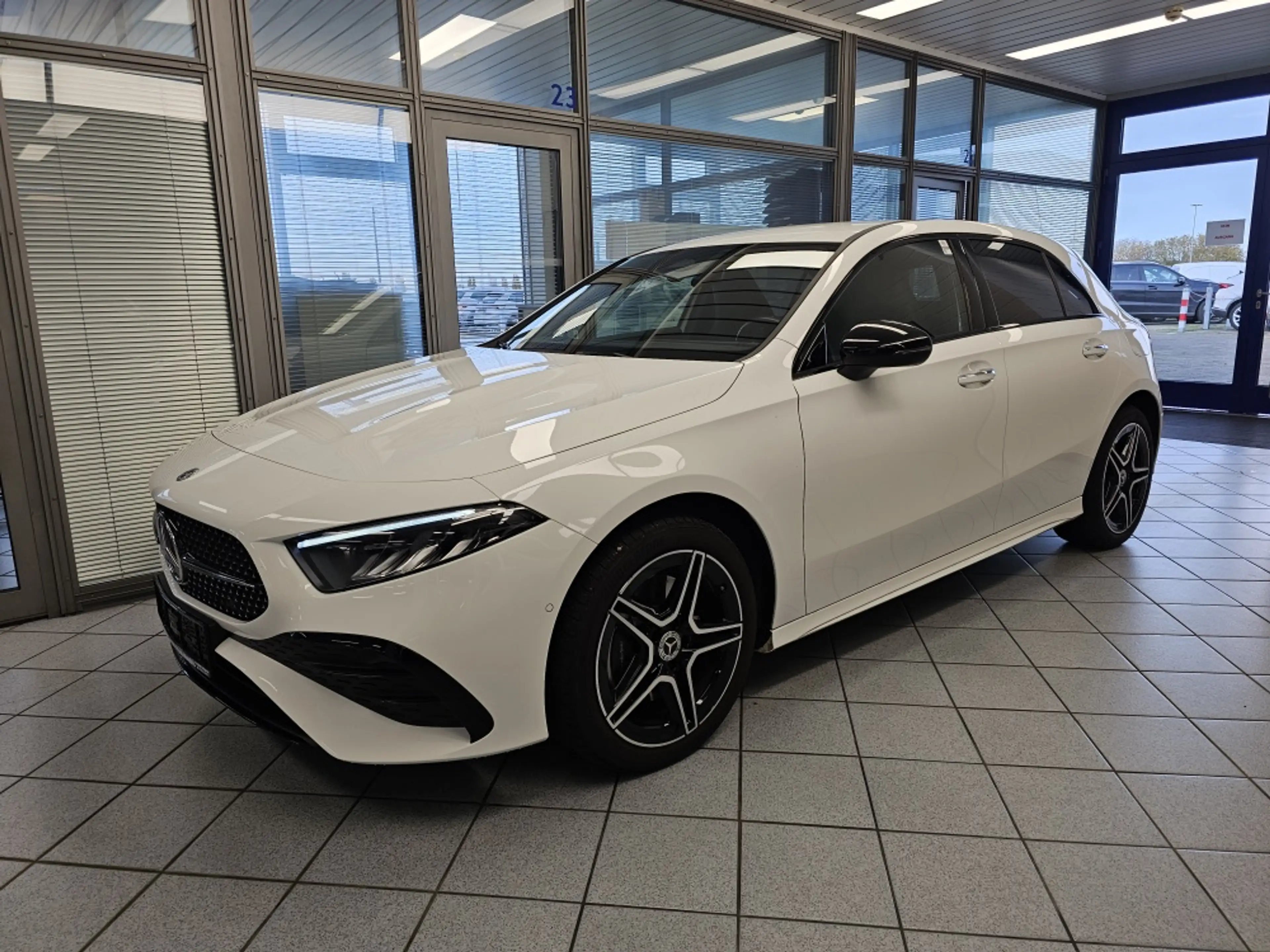Mercedes-Benz A 250 AMG Advanced Plus Navi,High-LED,Kamera — photo 2
