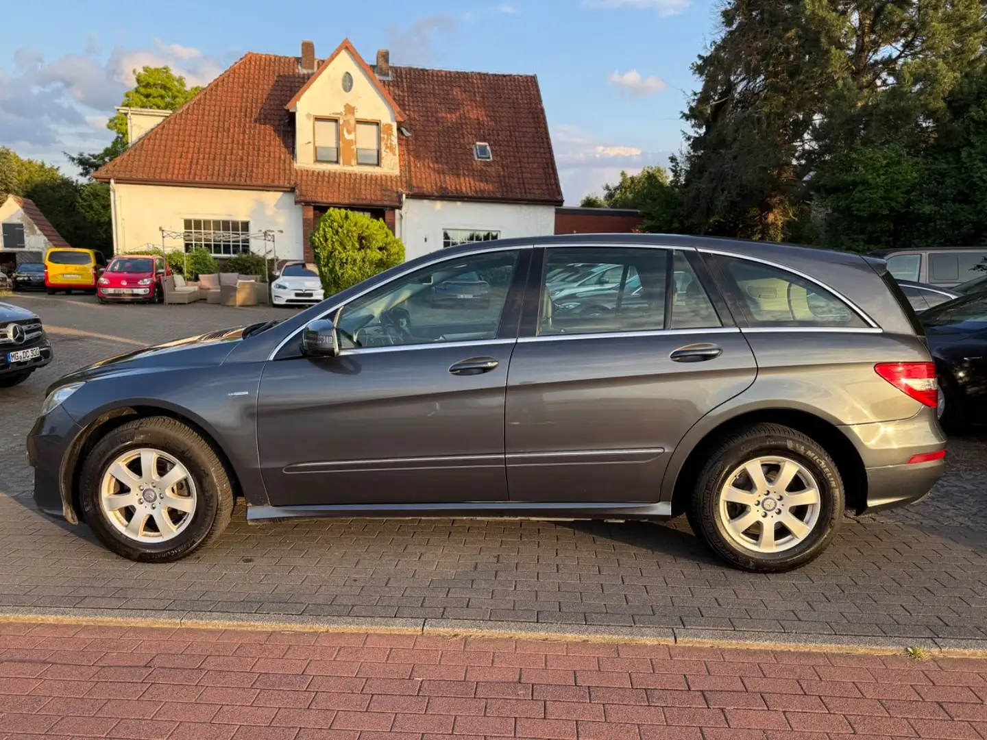 Mercedes-Benz R 300 CDI BlueEfficiency*1Hd*Pano*M-B Scheckheft Gris - 1