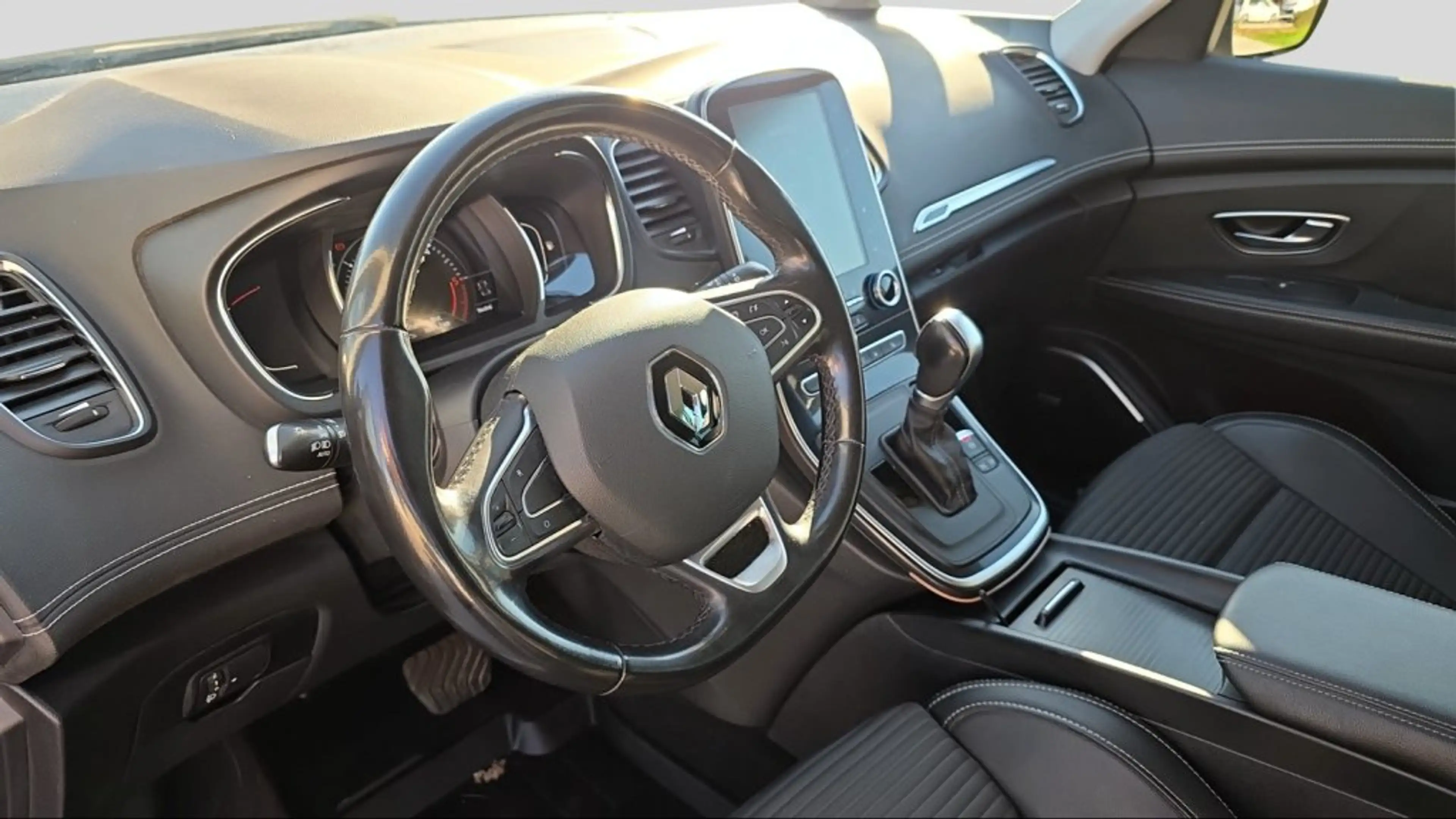 Renault Grand Scenic Grand Scénic Blue dCi 120 EDC BOSE — photo 7