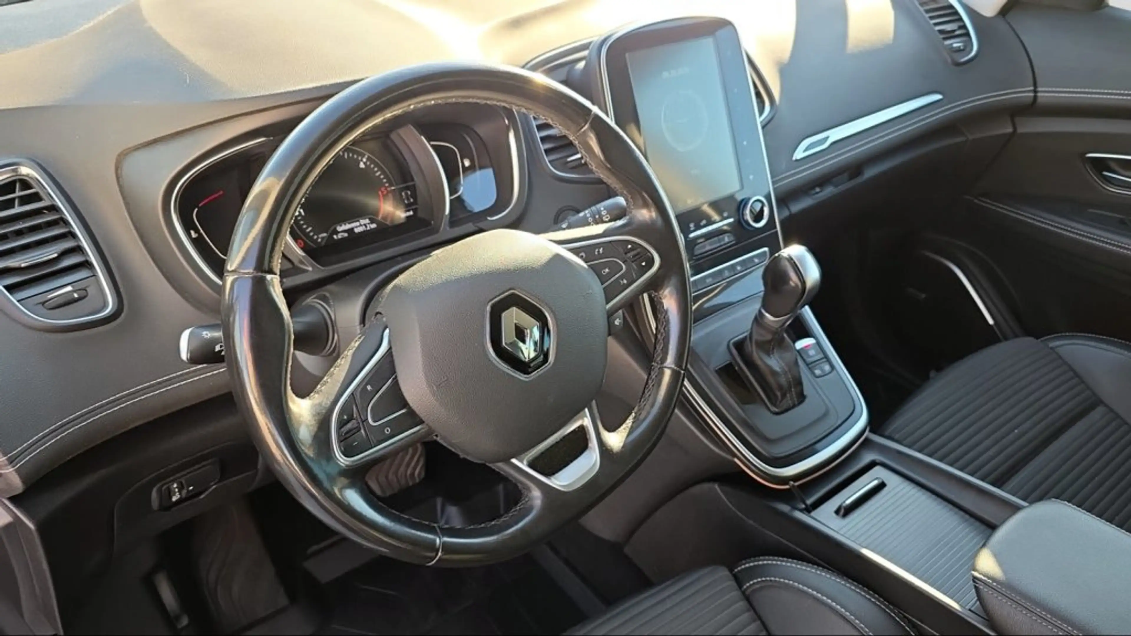 Renault Grand Scenic Grand Scénic Blue dCi 120 EDC BOSE — photo 15