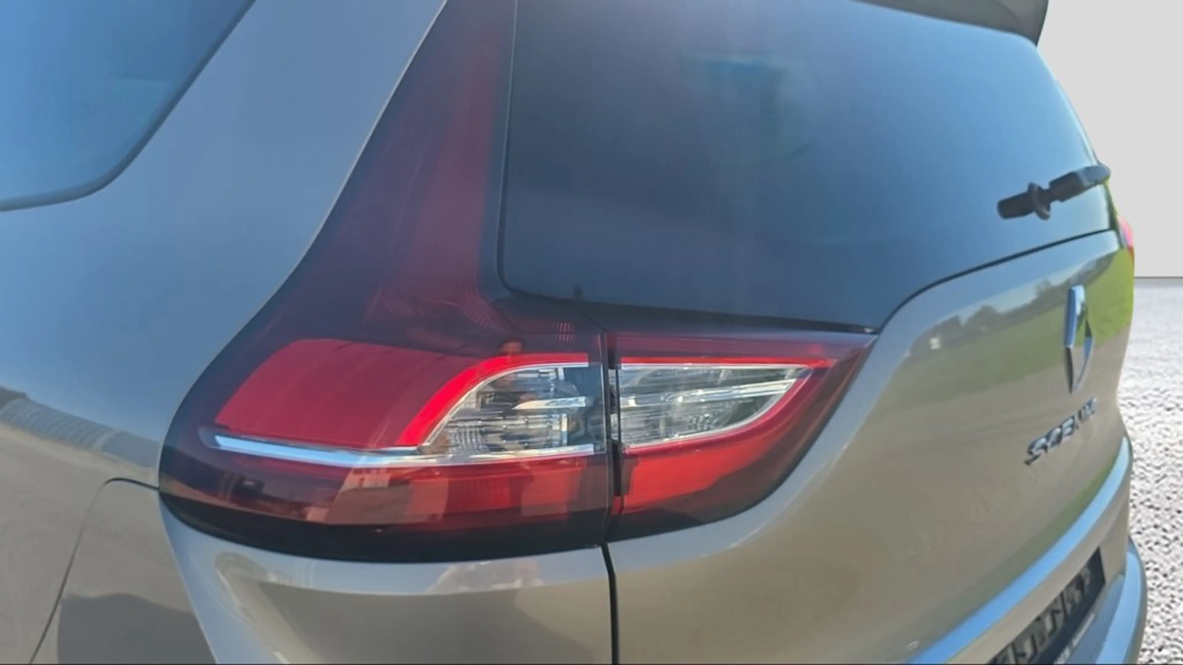 Renault Grand Scenic Grand Scénic Blue dCi 120 EDC BOSE — photo 13