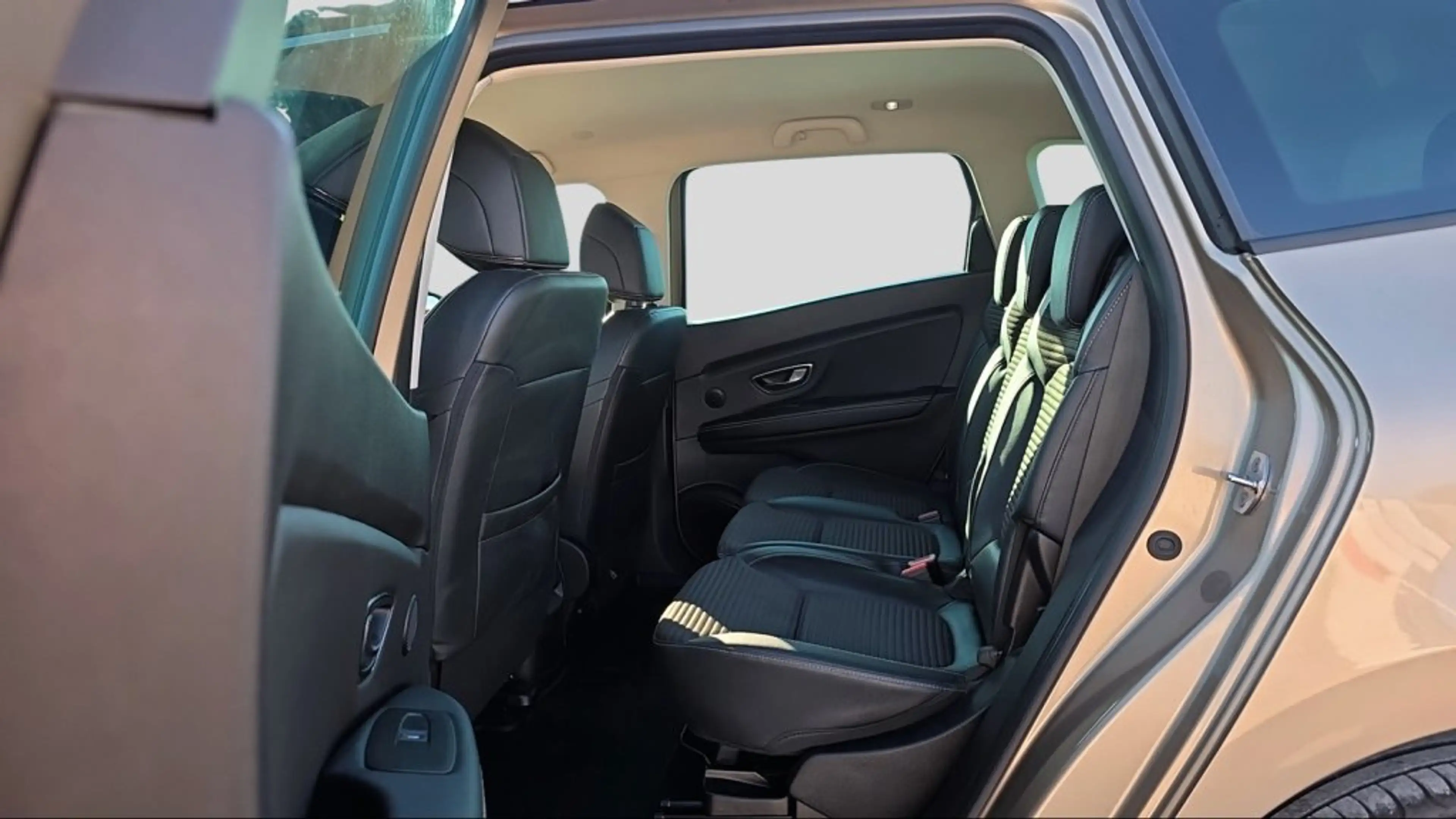 Renault Grand Scenic Grand Scénic Blue dCi 120 EDC BOSE — photo 10